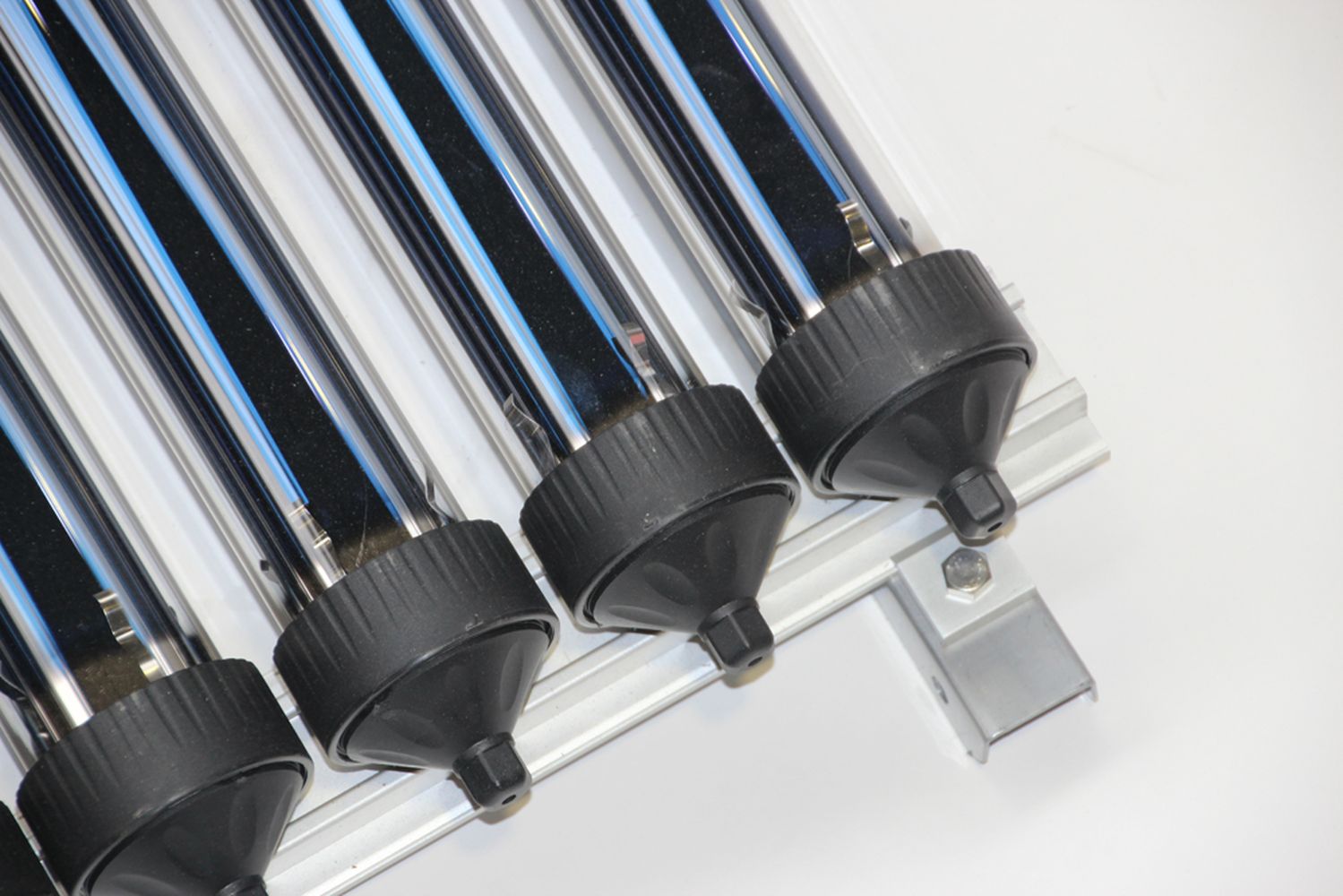 IMG_1968 Solarthermie Basic Paket - Eurotherm-Solar-PRO Vakuumröhrenkollektor - 3,1m²